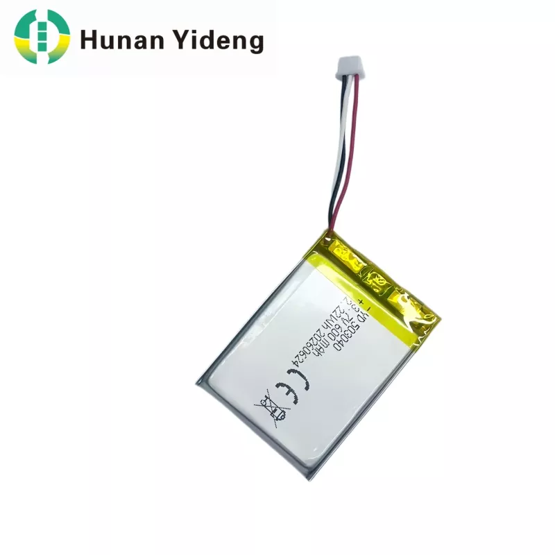 503040 3,7 V 600 mAh négyzet alakú újratölthető akkumulátor