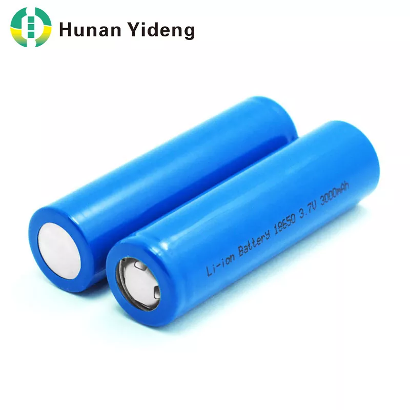 Nagy kapacitású 18650 hengeres lítium-ion akkumulátor 3,7 V 3000 mAh Nagy kapacitású 18650 hengeres lítium-ion akkumulátor 3,7 V 3000 mAh